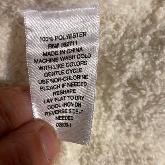 Arizona jean co women’s antique ivory sweater w/ 2 pockets on front. Size XXXL - Picture 10 of 10